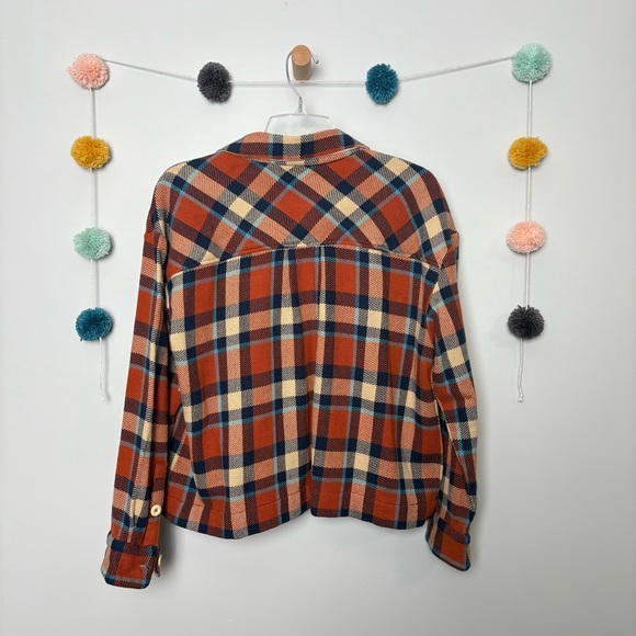Faherty Surf Flannel Overshirt in Hunter Plaid - Picture 5 of 7